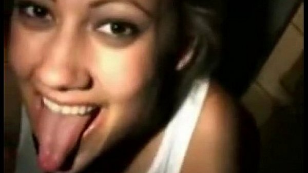 Nonton Good Girl Swallow thumbnail