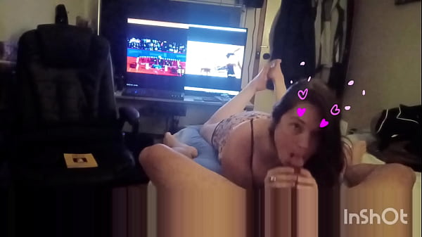 Kenzie Kiwi Has Come Over To Suck Fuck And Puff thumbnail