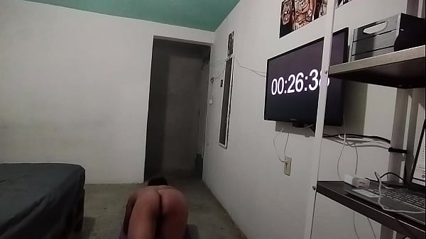 Nonton Desnudo Haciendo Ejercicio thumbnail