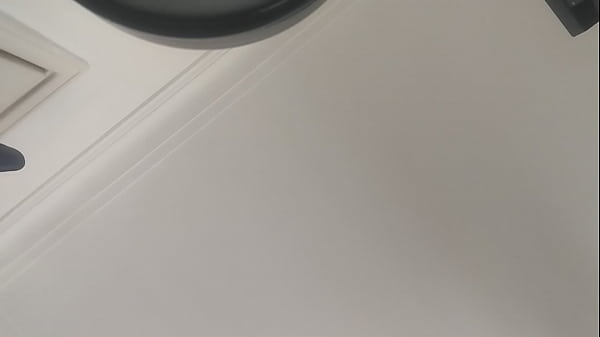 Nonton Man With A Big Dick Is Going To Wax thumbnail