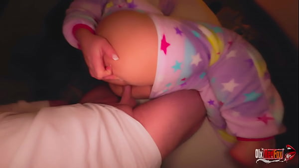 I put my dick in my stepdaughter'_s mouth and she wakes up