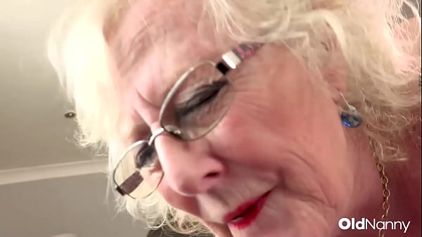 Nonton Claire Knight Gives More Than A Massage To Sam Bourne thumbnail