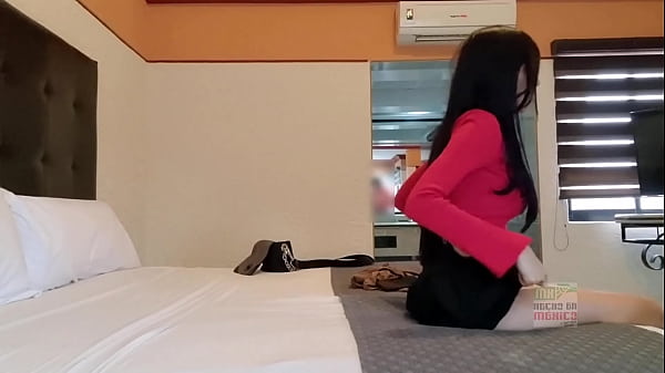 Regalo Cuckold De Karol Smith Para Su Novio thumbnail