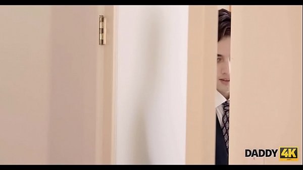 Nonton Daddy4k. Superbe Sc&egrave;ne De Sexe Par Le Vieux P&egrave;re Et La Belle Mari&eacute;e De thumbnail