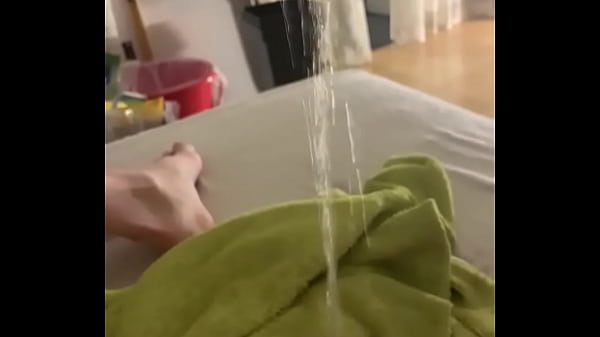 Nonton High Pee thumbnail