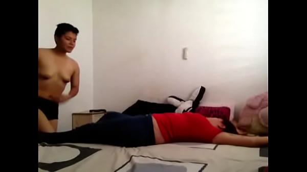 Nonton La Peloncita thumbnail