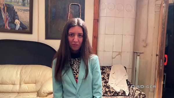 Picked up a modest girl in the theater and divorced for sex in an art gallery