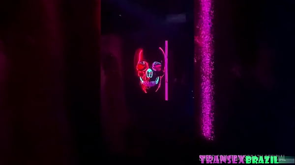 Era Pra Ter Sido S&oacute; Mais Uma Balada De Halloween, S&oacute; Que Uma Louca Que Se Acha A Jean Grey Dos X-men Me Fez Por A Roupa Do Ciclope Num Motel E Foi Tudo Isso A&iacute; Que Rolou! thumbnail