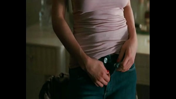 Nonton Amanda Seyfried And Julianne Moore Lesbian Scene In Chloe (1080p) thumbnail