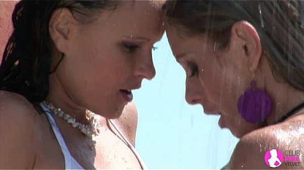 Nonton Viv Thomas Lesbian - Hot Wet Babes Hd thumbnail