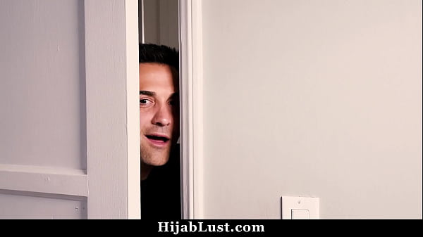 Hijab Teen Having Fun With Her Boyfriend In The Naughtiest Way Possible - Hijablust thumbnail