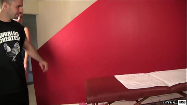 Nonton Annika Albrite Wants You To Eat The Whole Ass! Scrumptious! thumbnail