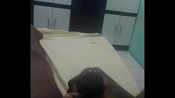 Moreno batendo punheta