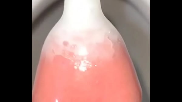 避孕套内射满精液 thumbnail