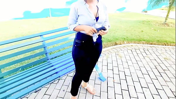 Video Hecho En Casa , Hermosa Jovencita De Gran Culo Folla Por Dinero En El Parque thumbnail