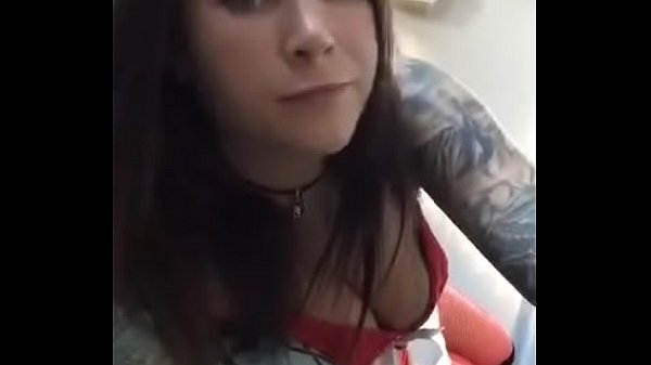 Nonton Christmas Costume Felicity Blow Drys Her Hair thumbnail