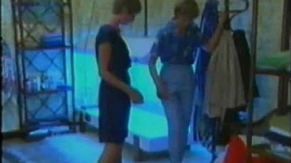 Nonton Family Triangle thumbnail