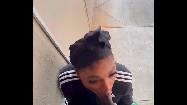 Getting My Cock Slobbed On Outside By A Sexy Ebony Thot In Atlanta 