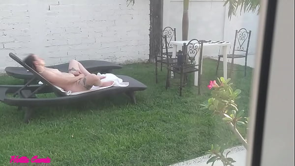 Mi Cu&ntilde;ada Se Masturba Hasta Eyacular Y No Se Da Cuenta Que La Estoy Grabando thumbnail