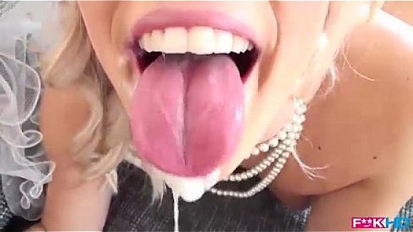 Nonton Newly Married Blonde Sucks A Gallon Of Cum From Her Hubby! thumbnail