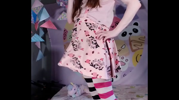 &quotStiff&quot skirt femboy tease