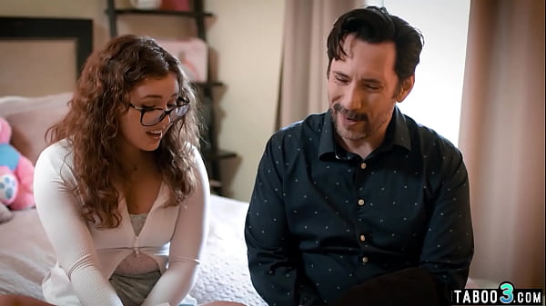 Nonton Bespectacled Slut Fucked Hard By A Big Cocked Old Perv Guy thumbnail