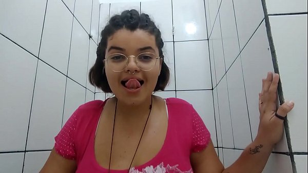 Mostrando Toda Sensualidade Enquanto Tiro Toda Minha Roupa thumbnail