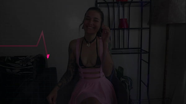 Nonton Luna Lovely Allows The Horny Doctor Treat Her Naughty Problem thumbnail