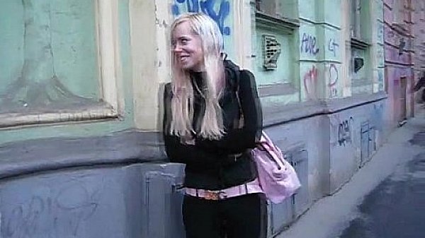 Mighty chap bangs hot chick 