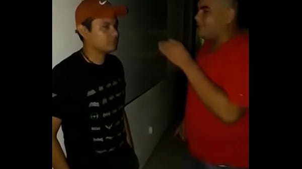 Nonton Checo El Desnudo thumbnail