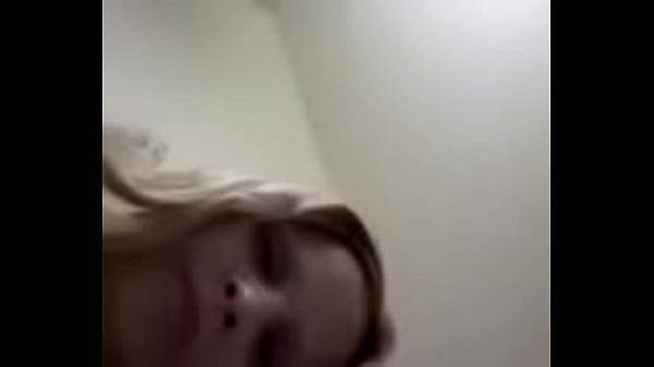 Ghetto Milf Masterbating thumbnail