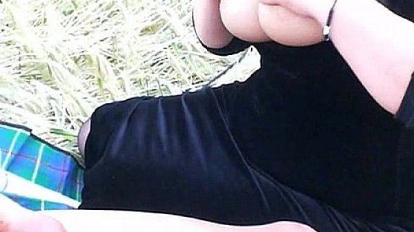 Nonton Handjob Im Kornfeld thumbnail