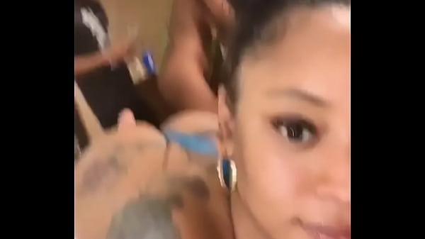 Nonton Shaking Asses With My Friends thumbnail