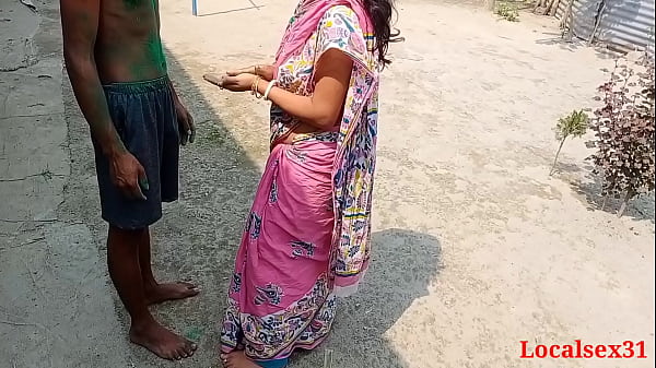 Desi Married House Wife Saree Fuck In Holi thumbnail