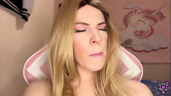 Hung Transdom Cum Eating Instructions With Jess Bloom SWALLOW IT SLUT! 