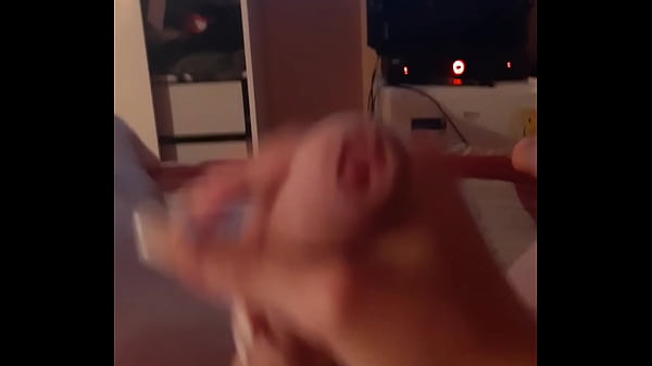 Travesti Batendo Punheta thumbnail