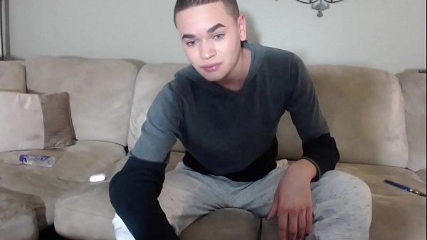 Sexy Twink Eating Cum thumbnail