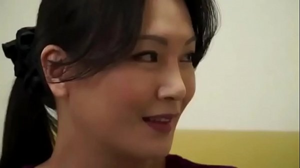 Nonton Busty Asian Mom Loves Young Cocks thumbnail