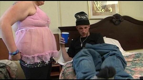 Nonton Damien Makes A B. thumbnail