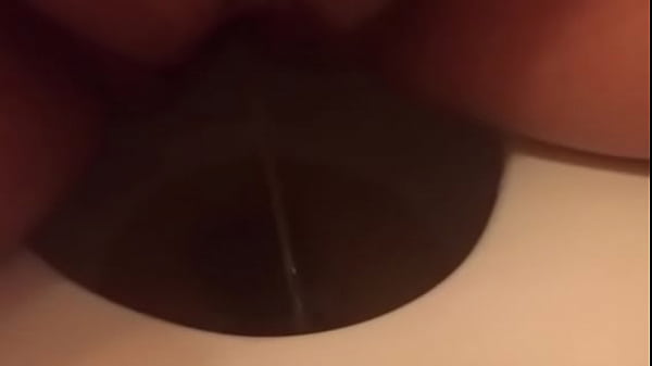 Isabella Holloway Peeing thumbnail