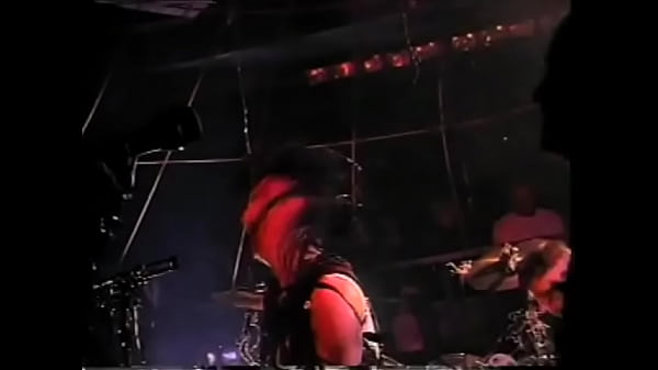 Nine Inch Nails - Head Like A Hole (1989) (OFFICIAL MUSIC VIDEO)