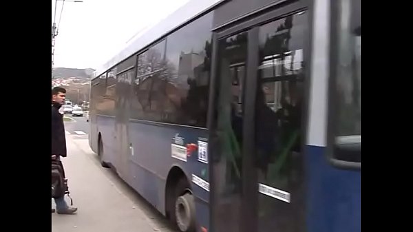 Nonton The Maid Makes Service thumbnail