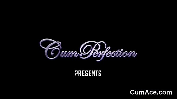 Nonton Hot Idol Gets Cumshot On Her Face Swallowing All The Semen thumbnail