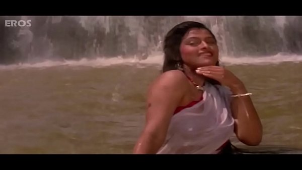 Nonton Padmini Kolhapure - Hot Video thumbnail