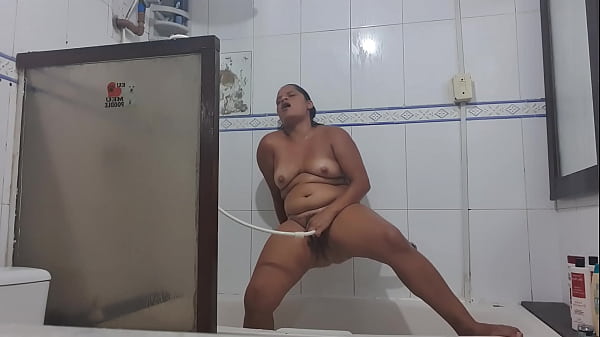 Nonton Camera Escondida thumbnail