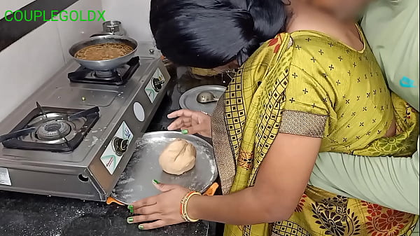 Nonton खाना पकाने समय कोन चोदता है छोड़ो मुझे thumbnail