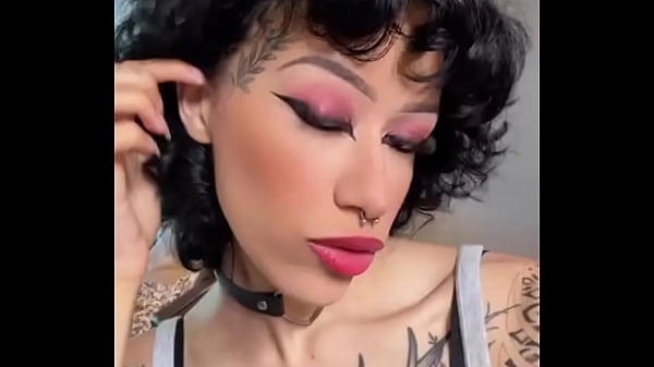 Nonton The Short Natural Poof Is Back!️ thumbnail