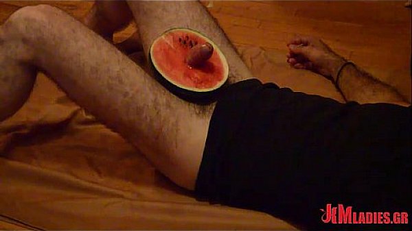 Nonton O Sklavos Mas Gamaei To Karpouzi thumbnail