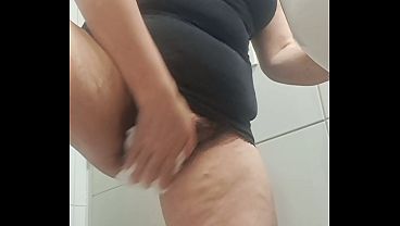 Milf Brushing Teeth And Dirty Hairy Pussy thumbnail