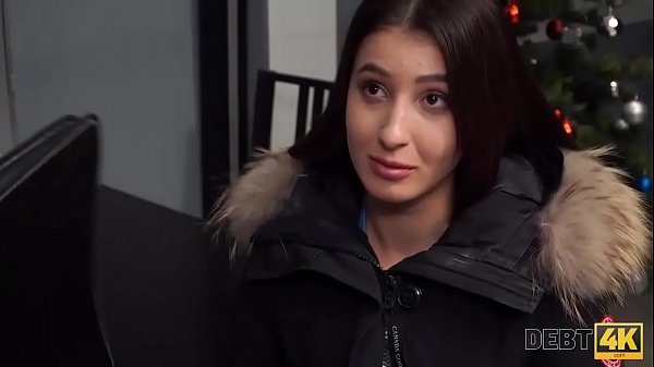 Nonton Debt4k. Manager Of The Local Night Club Returns The Debt She Took For A Car thumbnail